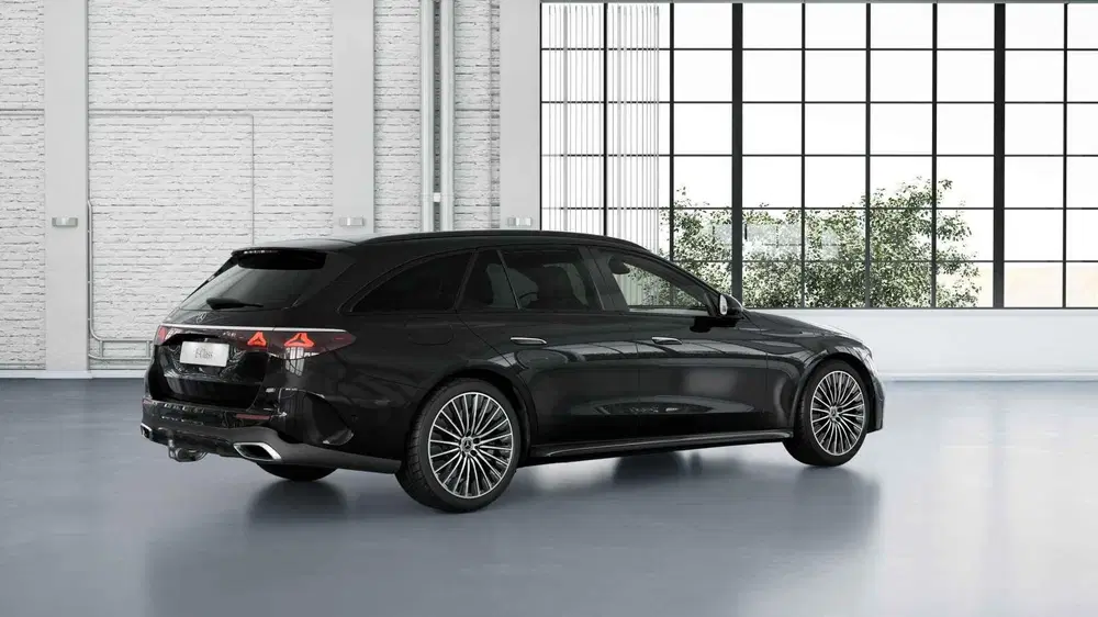 Mercedes-Benz E-Klasse 300e Business Solution AMG uit 2026, foto 2