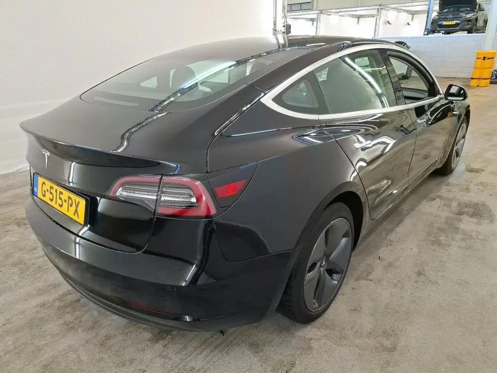 Tesla Model 3 RWD Plus 60 kWh AUTOPILOT uit 2019, foto 2