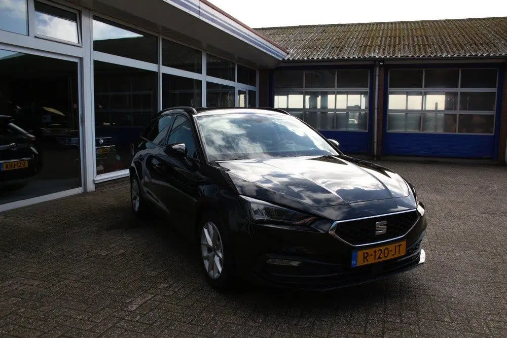 SEAT Leon 1.0 TSI Style Bussess Intens Sportstourer uit 2022, foto 5