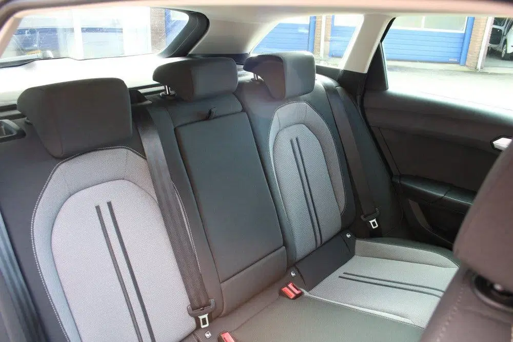 SEAT Leon 1.0 TSI Style Bussess Intens Sportstourer uit 2022, foto 8