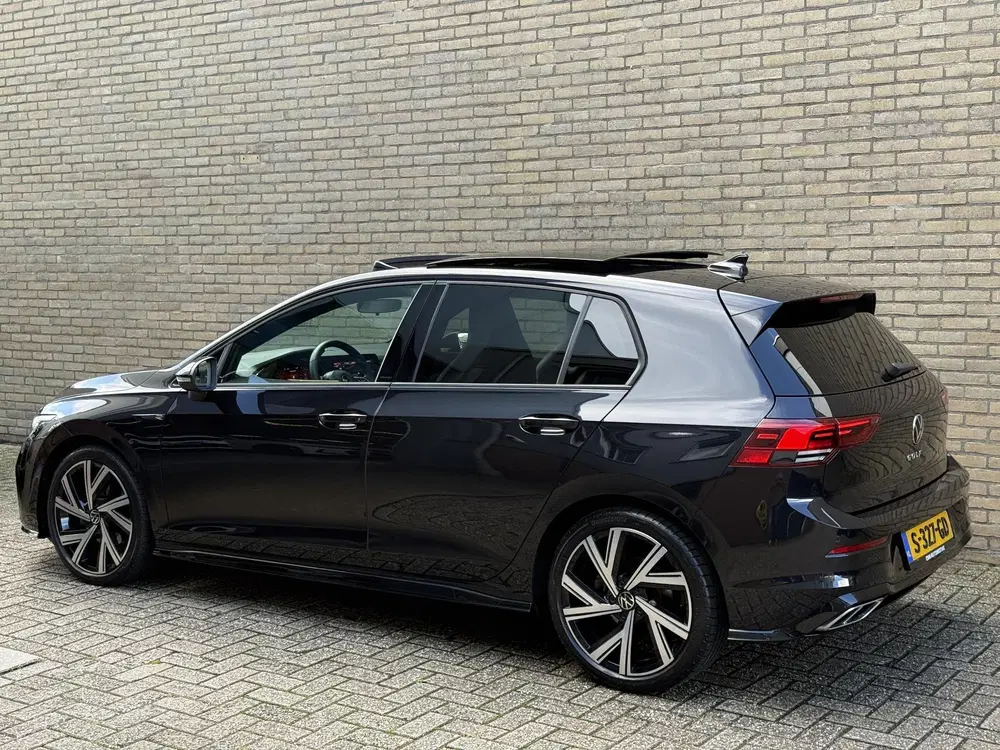 Volkswagen Golf 1.5 eTSI R-Line 150pk uit 2022, foto 2