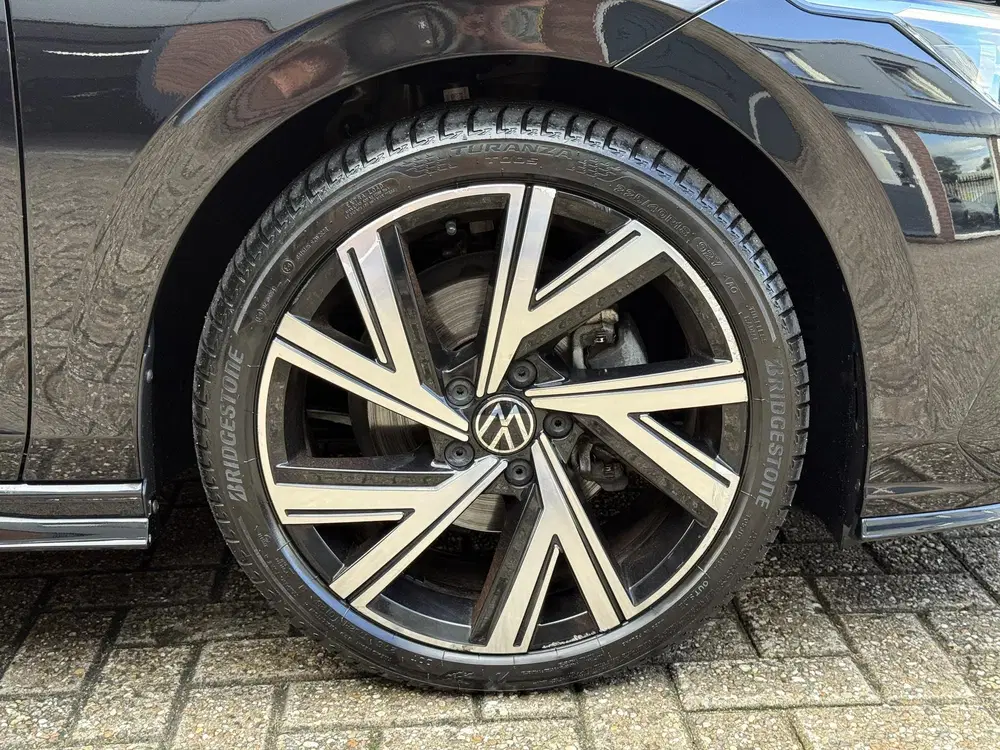 Volkswagen Golf 1.5 eTSI R-Line 150pk uit 2022, foto 9