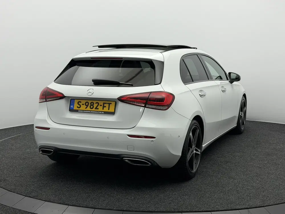 Mercedes-Benz A-Klasse 180 Premium Plus uit 2023, foto 4