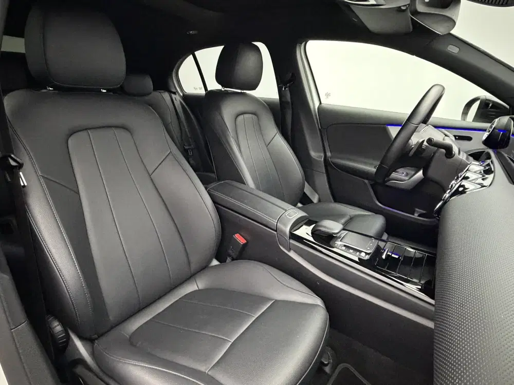 Mercedes-Benz A-Klasse 180 Premium Plus uit 2023, foto 8
