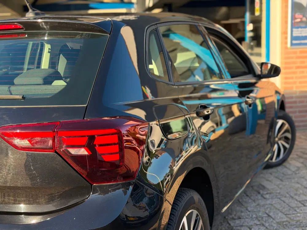 Volkswagen Polo 1.0 TSI Style 2022 ZWART NAVI CLIMA LM NAP uit 2022, foto 10