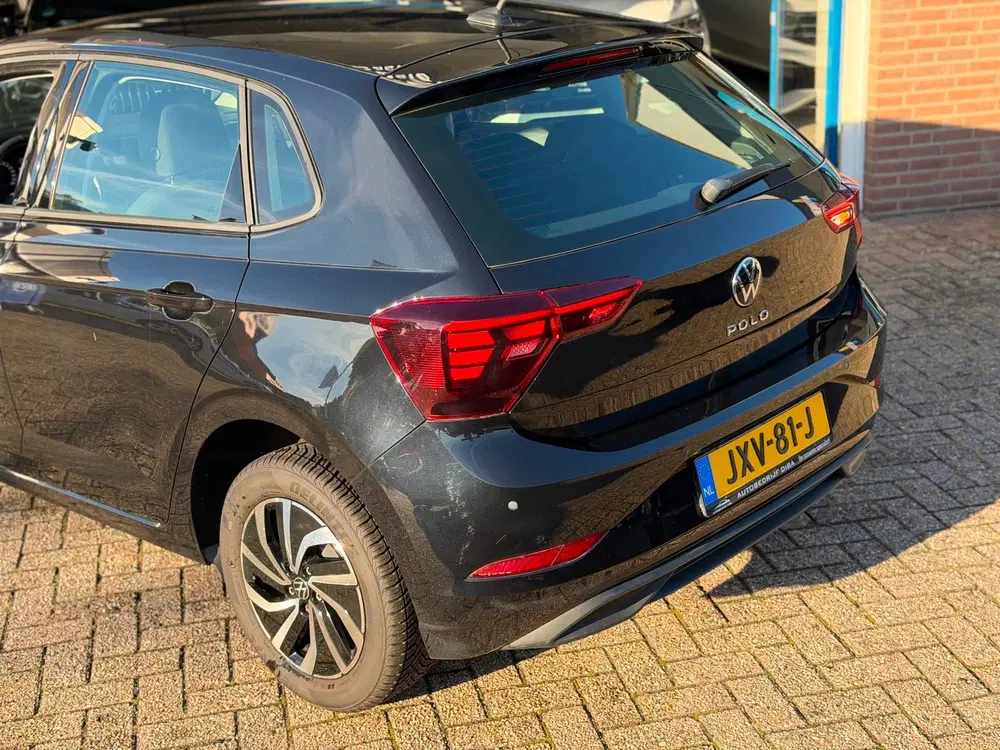 Volkswagen Polo 1.0 TSI Style 2022 ZWART NAVI CLIMA LM NAP uit 2022, foto 4