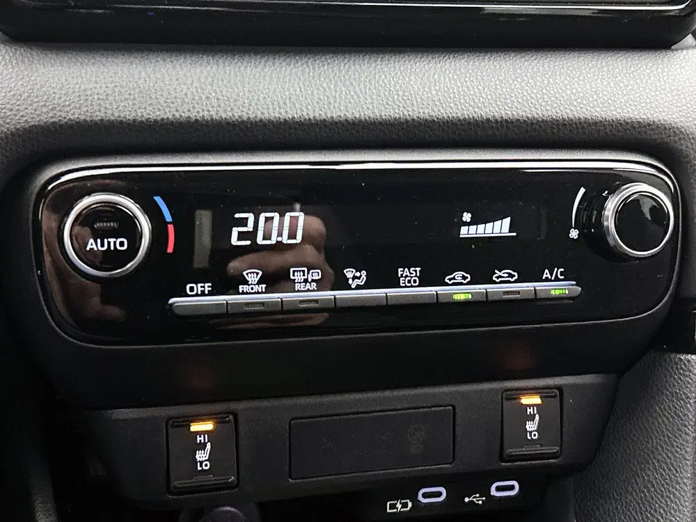 Toyota Yaris 1.5 Hybrid 115 Dynamic Comfort Pack uit 2025, foto 12