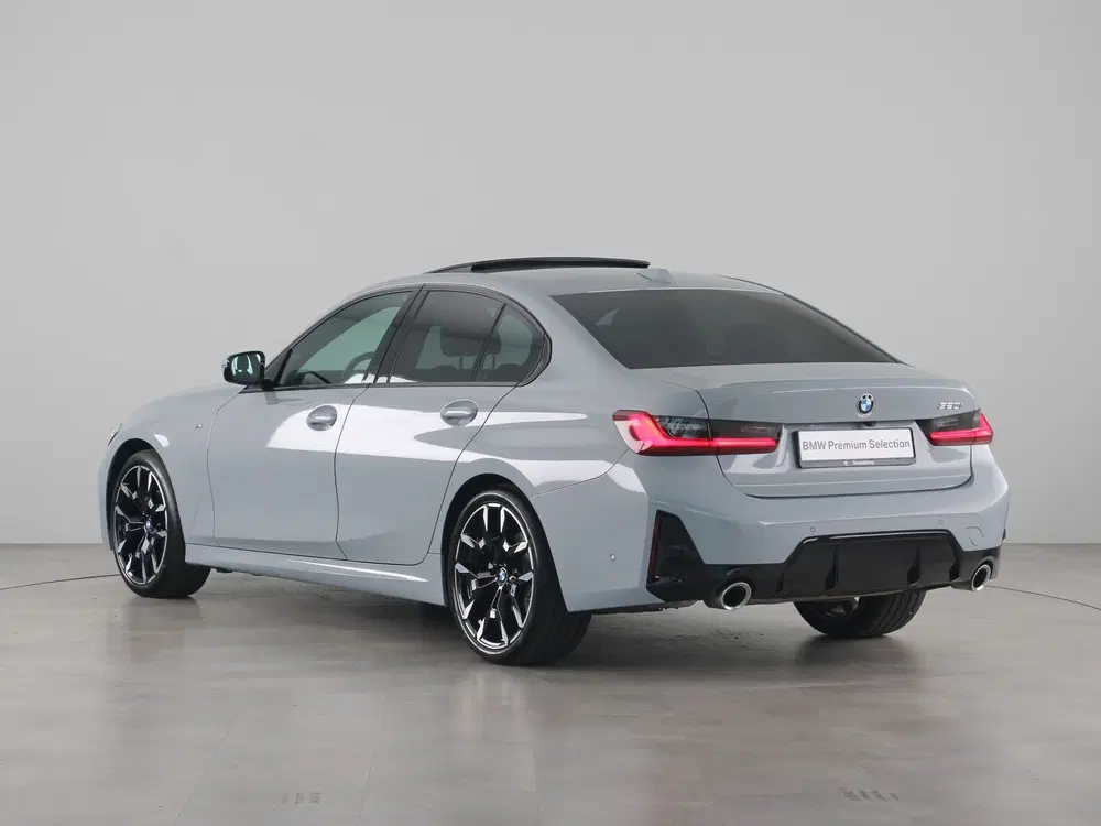 BMW 3-serie 320i Sedan M-Sport uit 2025, foto 13