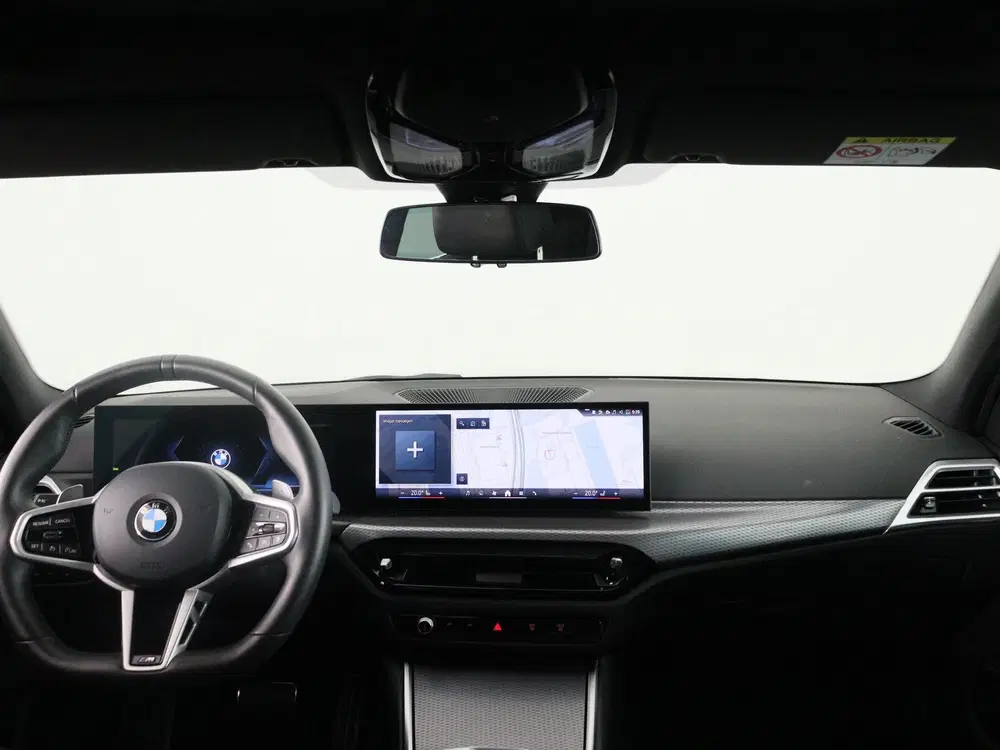 BMW 3-serie 320i Sedan M-Sport uit 2025, foto 15
