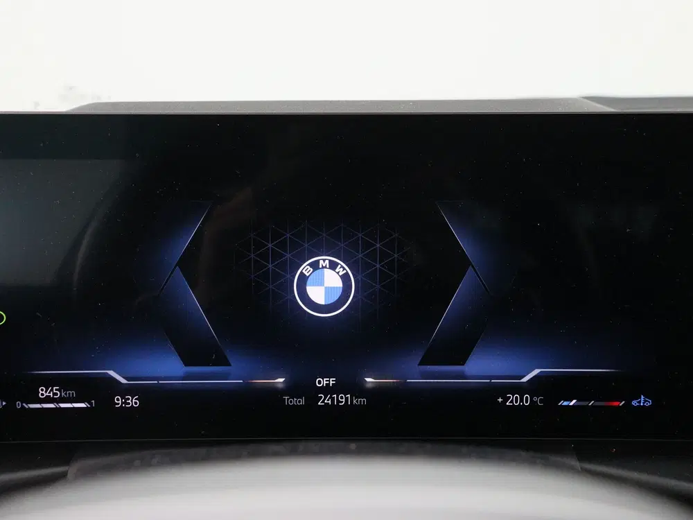 BMW 3-serie 320i Sedan M-Sport uit 2025, foto 4