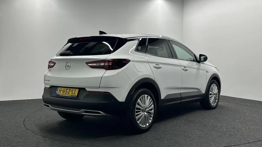 Opel Grandland 1.2 Turbo Innovation PANO CAMERA LM ECC CR uit 2020, foto 2
