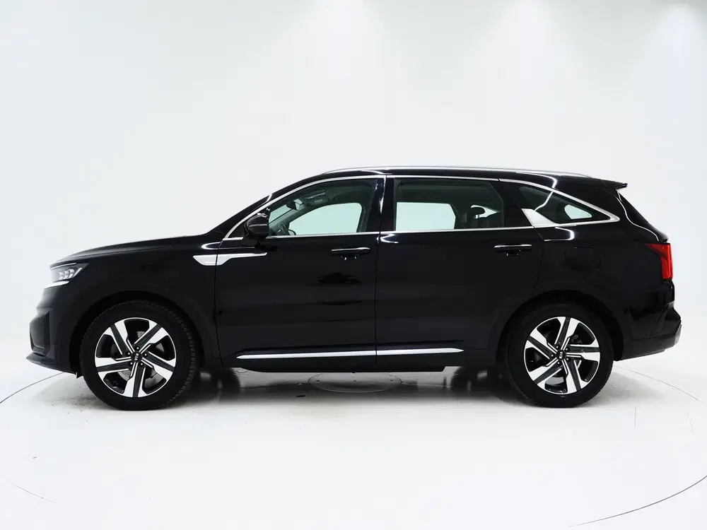 Kia Sorento 1.6 T-GDI Plug-in Hybrid 4WD DynamicLine 7 uit 2021, foto 2