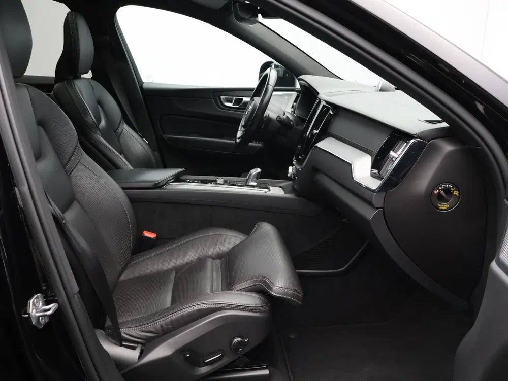 Volvo XC60 T8 390PK Plug in Hybrid AWD R-Design uit 2019, foto 8
