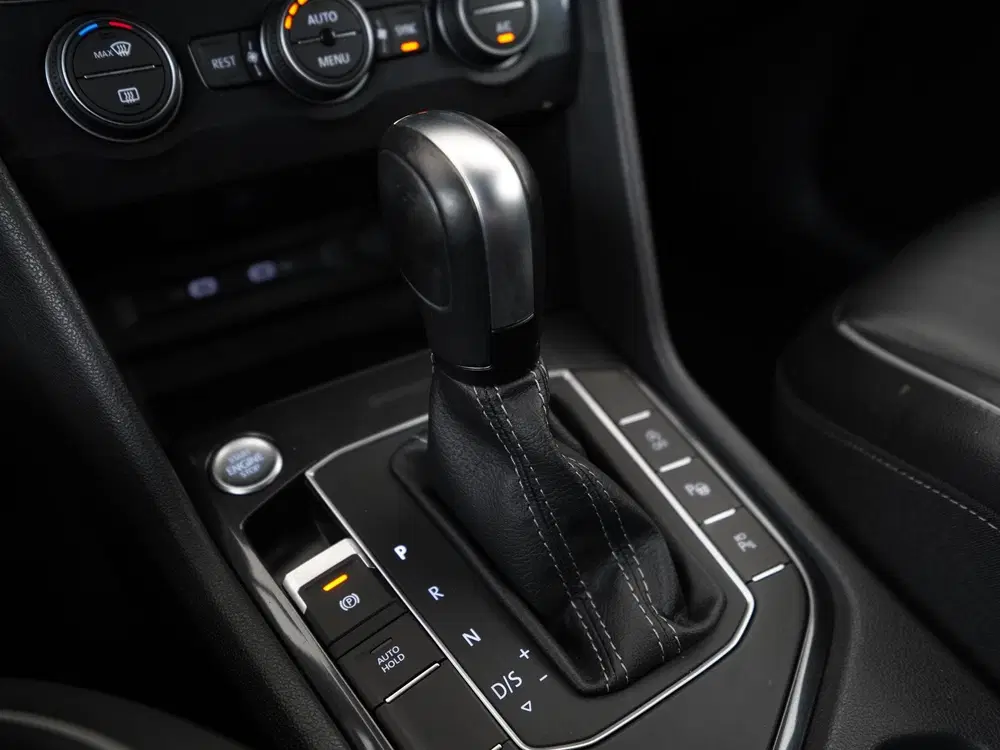 Volkswagen Tiguan Allspace 1.5 TSI R-Line DSG uit 2021, foto 10