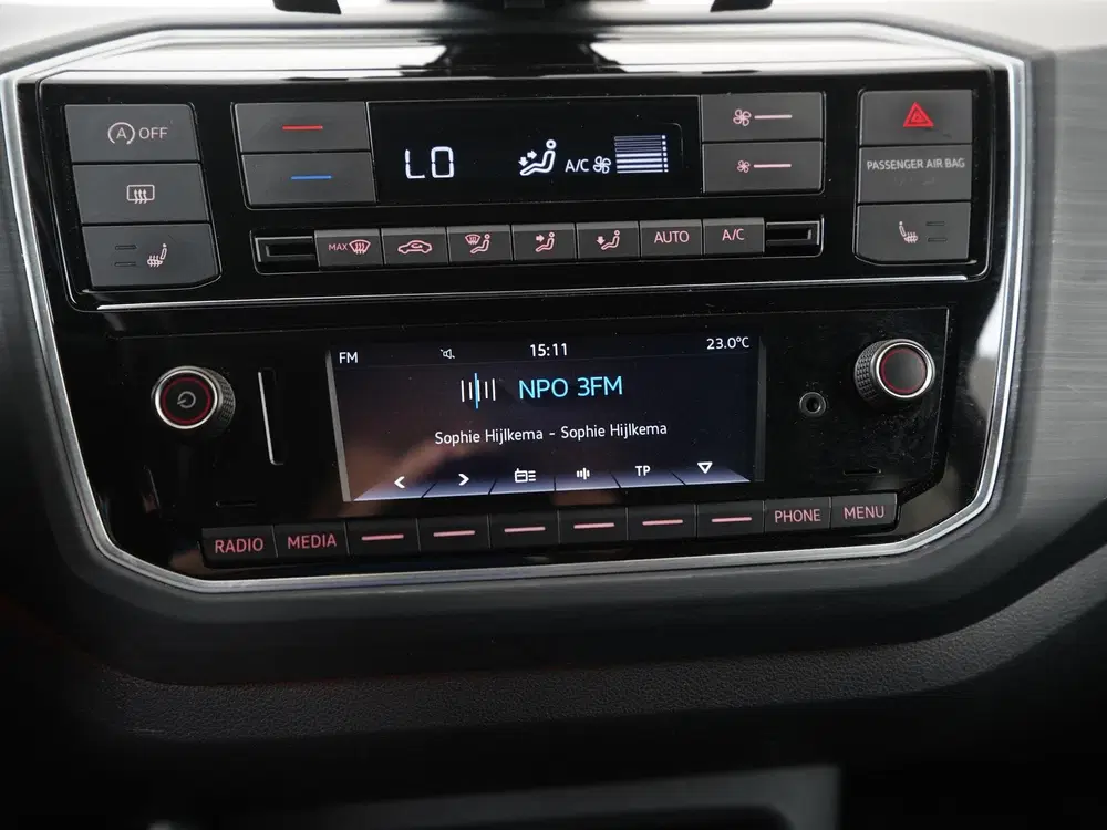 Volkswagen up! 1.0 BMT Cross up uit 2019, foto 14