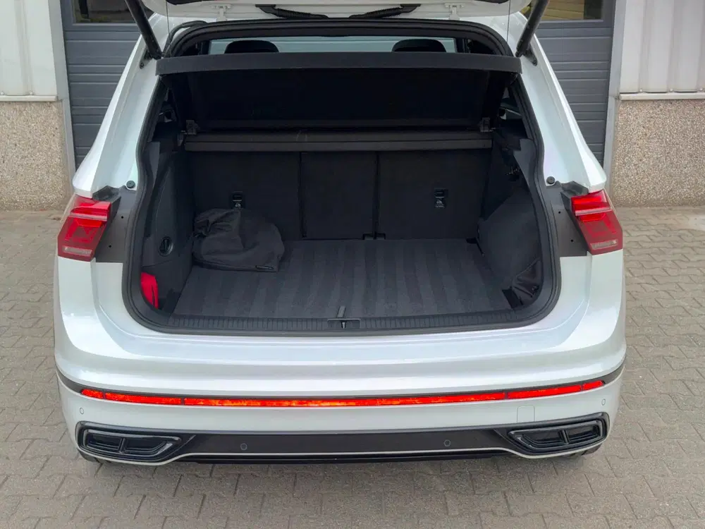 Volkswagen Tiguan eHybrid R-Line Business+ uit 2022, foto 10
