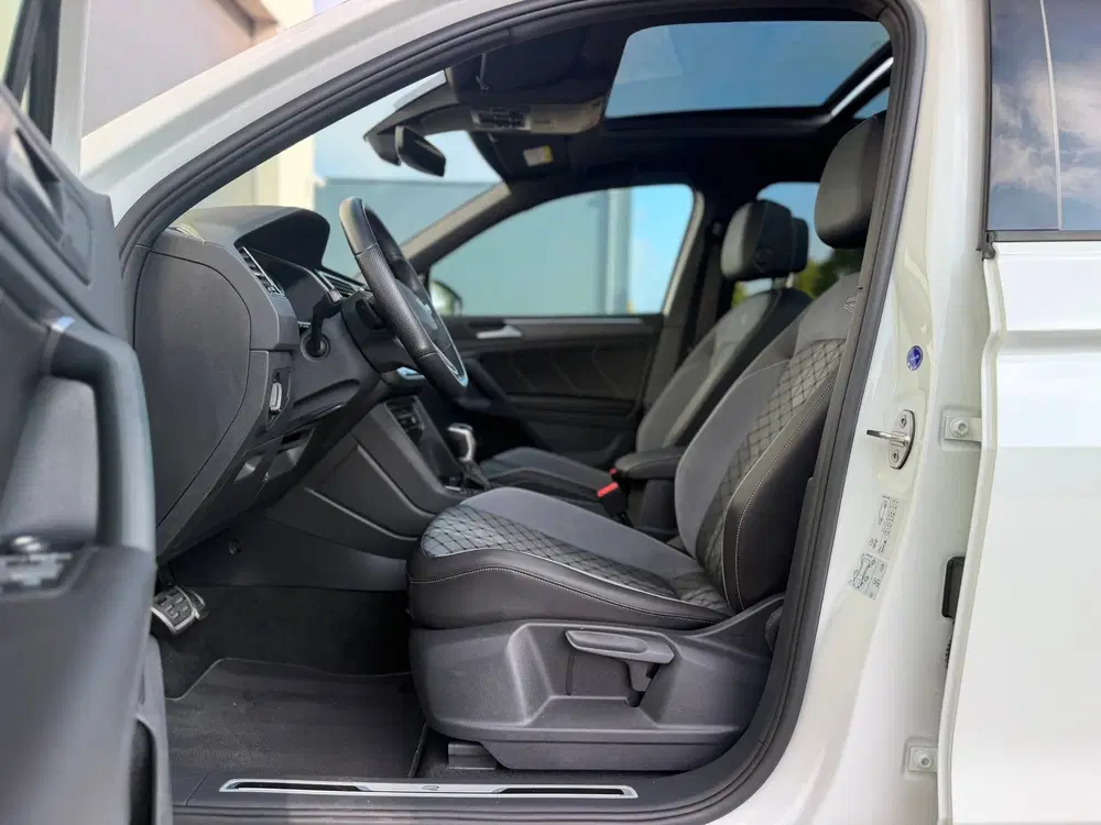 Volkswagen Tiguan eHybrid R-Line Business+ uit 2022, foto 11