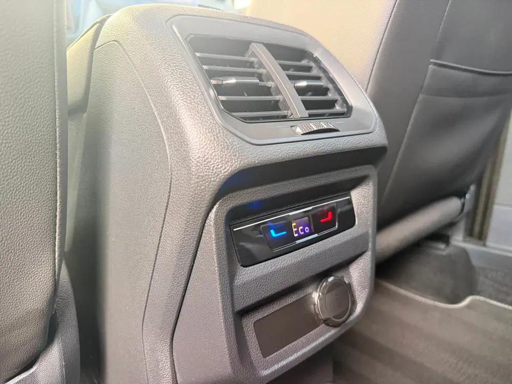 Volkswagen Tiguan eHybrid R-Line Business+ uit 2022, foto 15