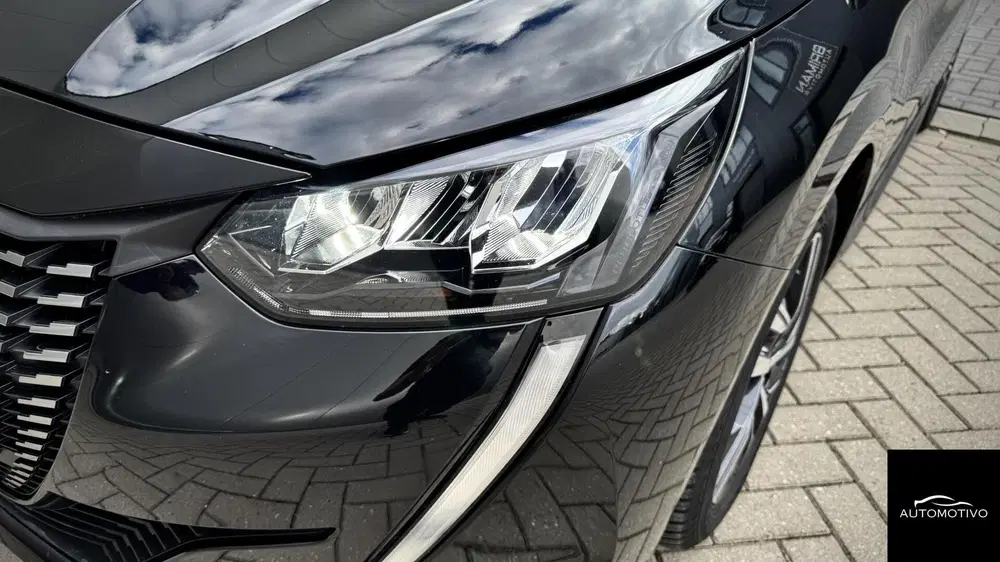 Peugeot 208 1.2 PureTech uit 2023, foto 9
