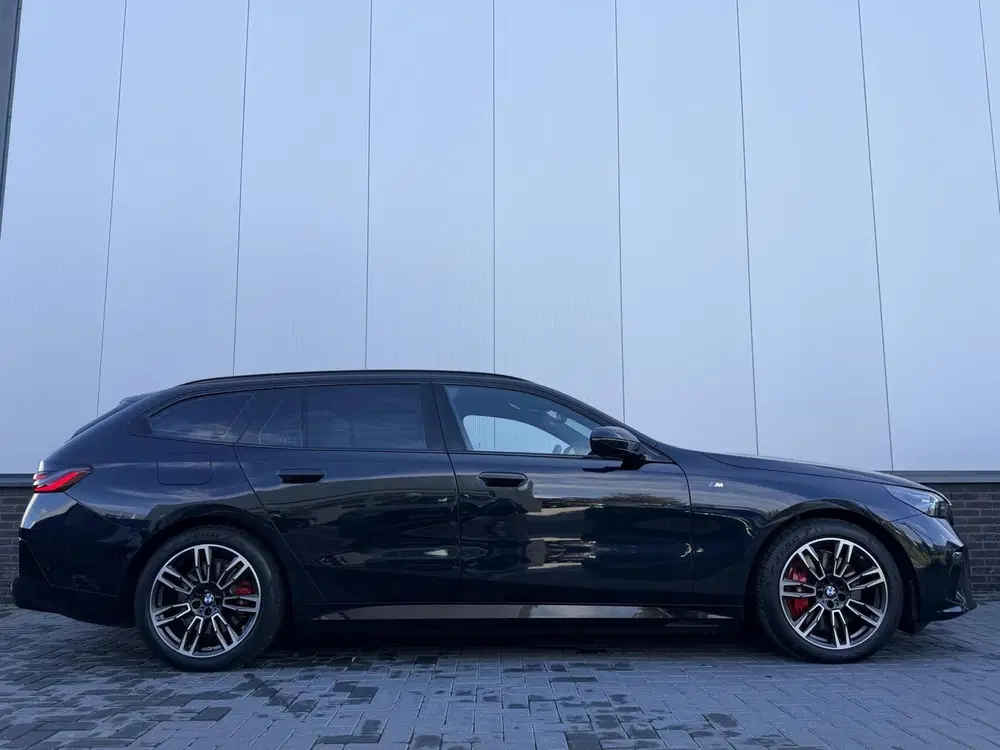 BMW i5 MSportPro uit 2025, foto 3