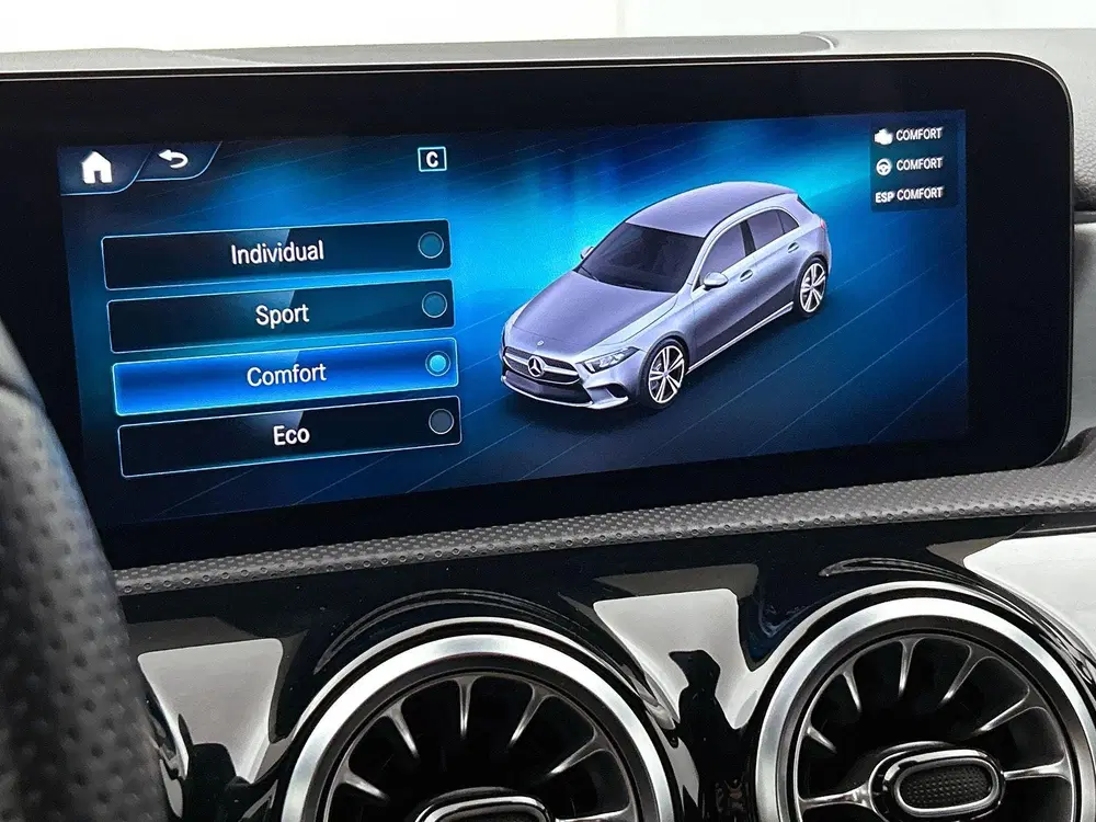 Mercedes-Benz A-Klasse 180 Business Solution AMG uit 2022, foto 11