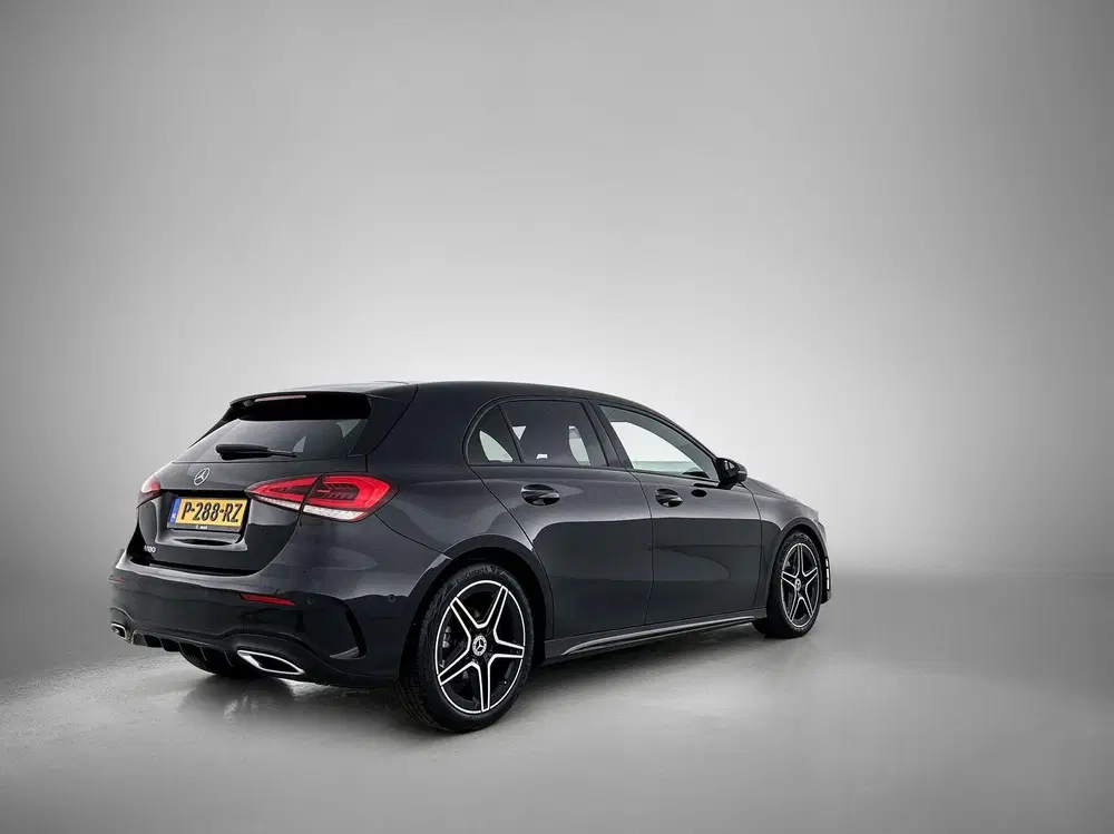 Mercedes-Benz A-Klasse 180 Business Solution AMG uit 2022, foto 4