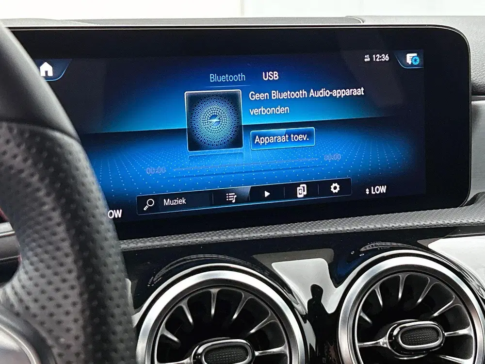Mercedes-Benz A-Klasse 180 Business Solution AMG uit 2022, foto 7