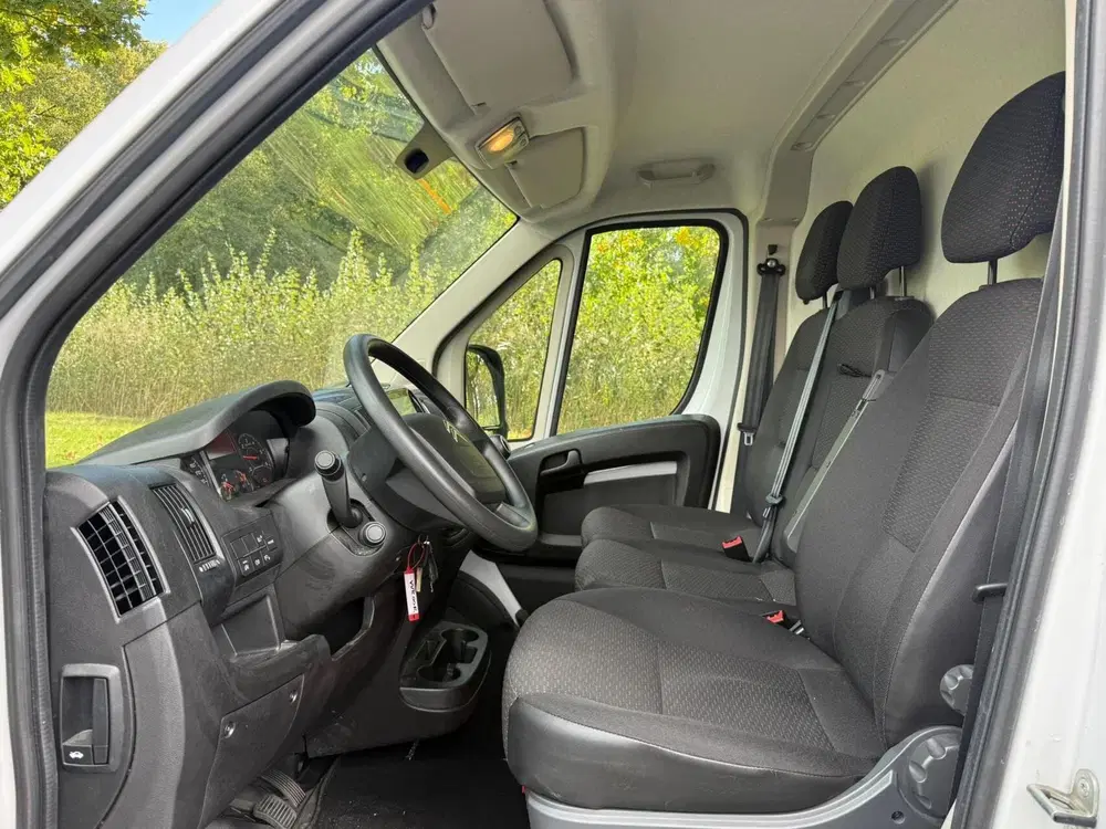 Citroën Jumper Citroen Jumper bestel 2.2 BlueHDi 120 L2H2 uit 2023, foto 12