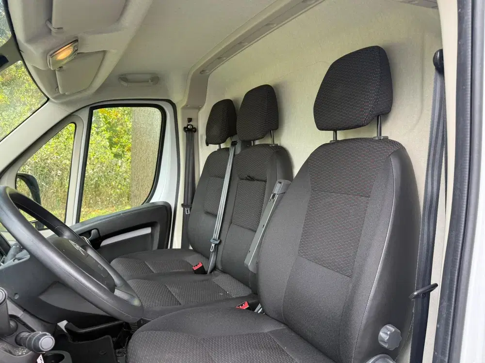 Citroën Jumper Citroen Jumper bestel 2.2 BlueHDi 120 L2H2 uit 2023, foto 15