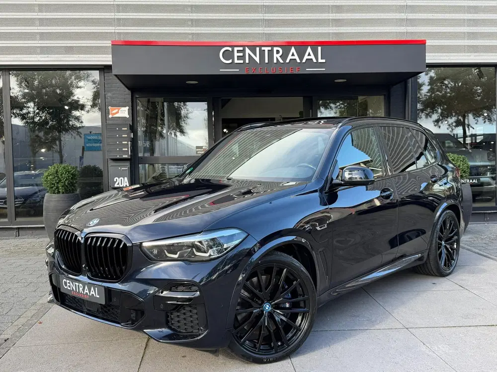 BMW X5 XDrive45e High Exe Pano uit 2021