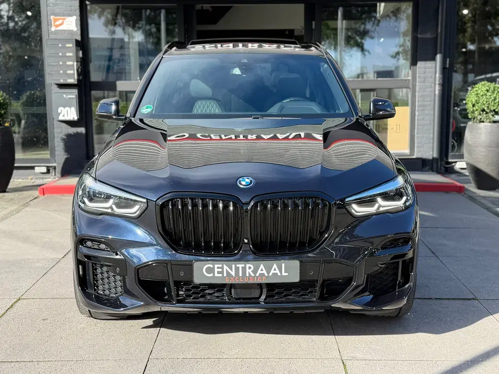 BMW X5 XDrive45e High Exe Pano uit 2021, foto 2