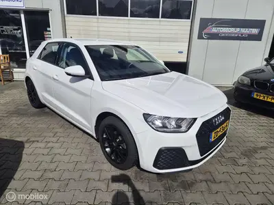 Audi A1 25 TFSI virtual cockpit uit 2019