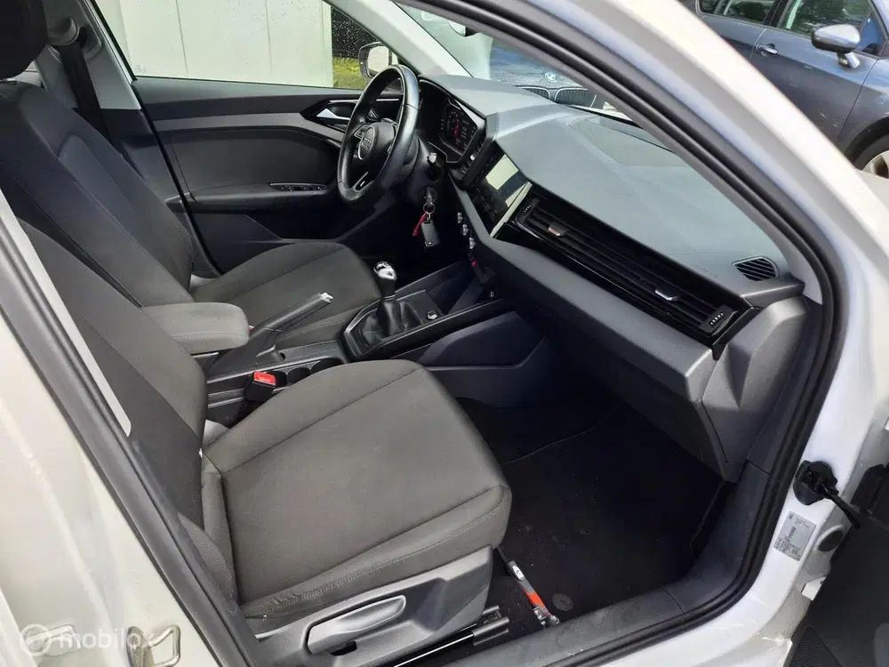 Audi A1 25 TFSI virtual cockpit uit 2019, foto 12