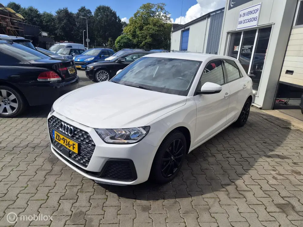 Audi A1 25 TFSI virtual cockpit uit 2019, foto 2