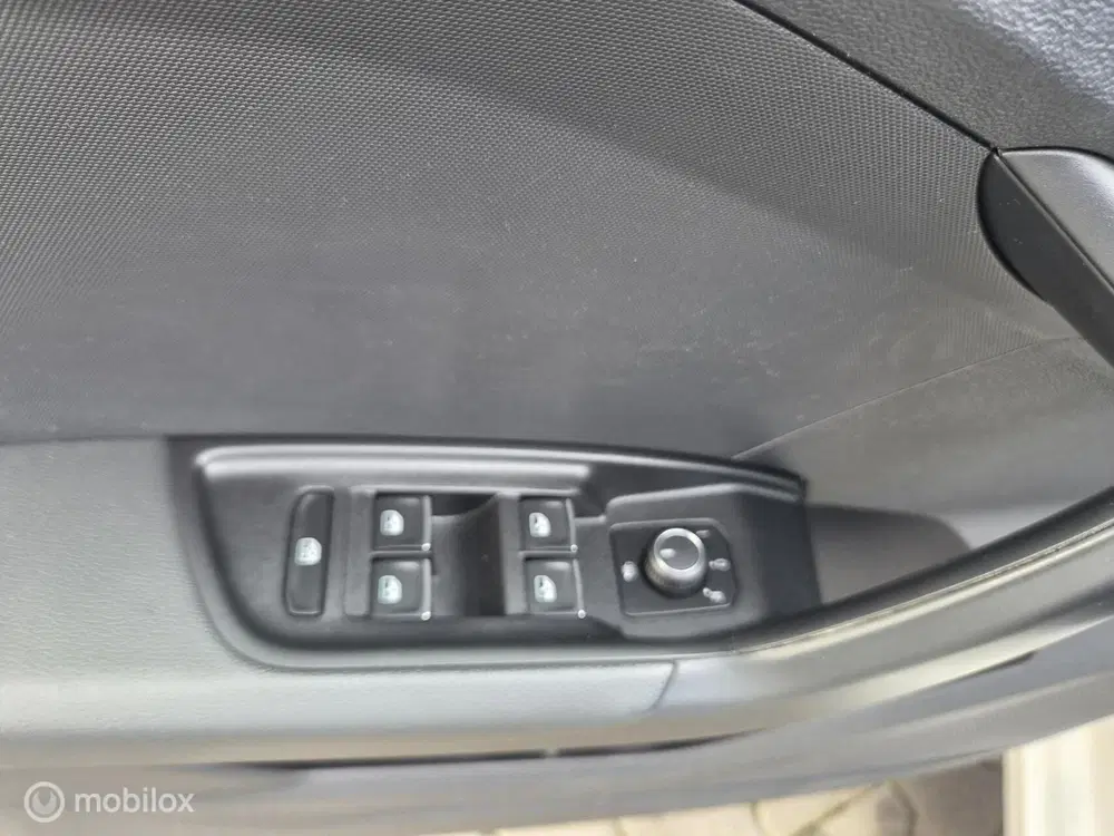 Audi A1 25 TFSI virtual cockpit uit 2019, foto 4