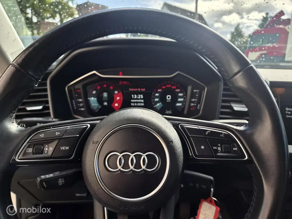 Audi A1 25 TFSI virtual cockpit uit 2019, foto 6