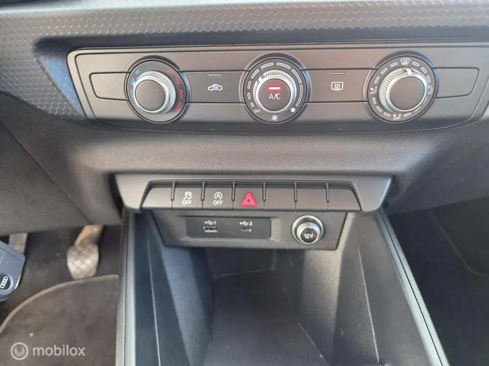 Audi A1 25 TFSI virtual cockpit uit 2019, foto 8