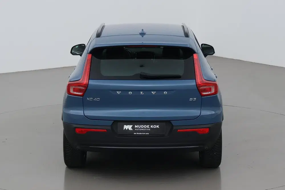 Volvo XC40 B3 Plus Dark uit 2024, foto 9