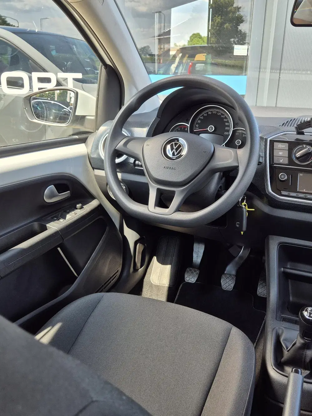 Volkswagen up! 1.0 Nieuwe auto uit 2020, foto 7
