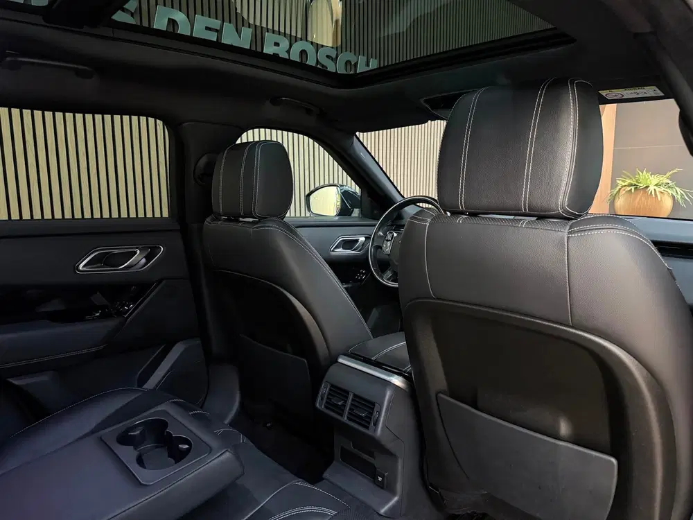 Land Rover Range Rover Velar 2.0 P250 Turbo AWD R-Dynamic SE uit 2019, foto 9