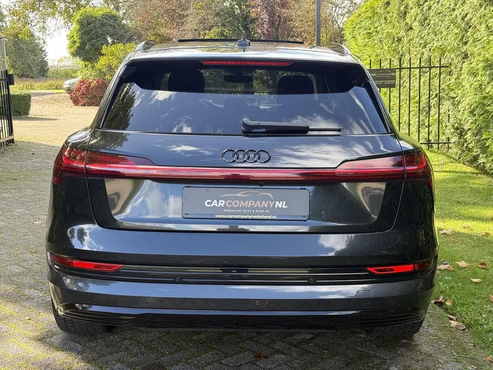 Audi e-tron ETRON 55 quattro uit 2020, foto 9