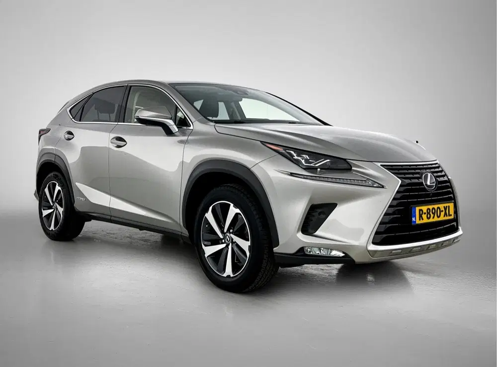 Lexus NX 300h AWD Executive Line uit 2021, foto 15