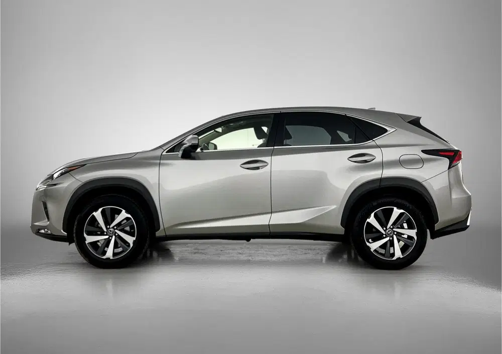 Lexus NX 300h AWD Executive Line uit 2021, foto 3