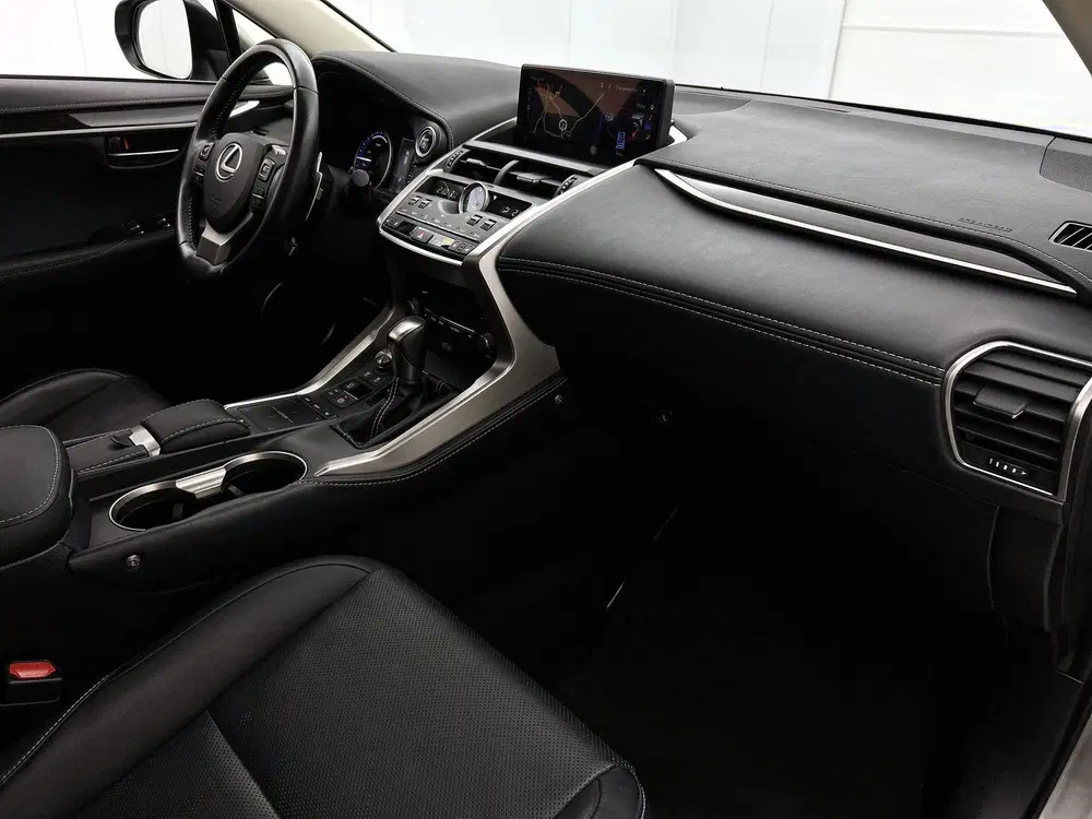 Lexus NX 300h AWD Executive Line uit 2021, foto 7