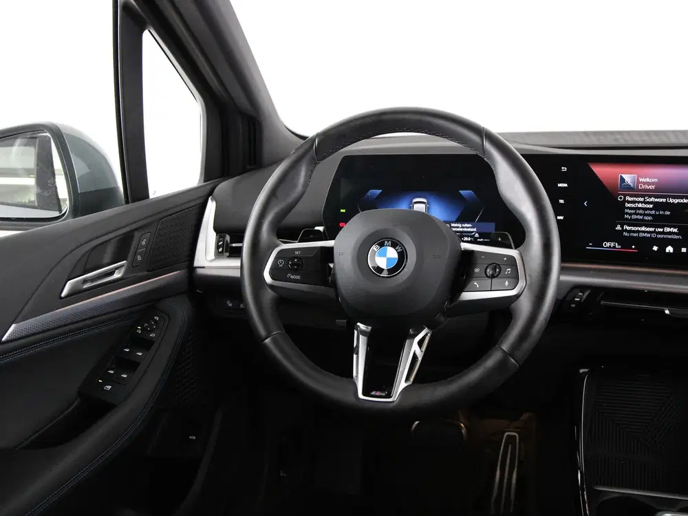 BMW 2-serie 220i Active Tourer M-Sport (bj 2025 uit 2025, foto 2