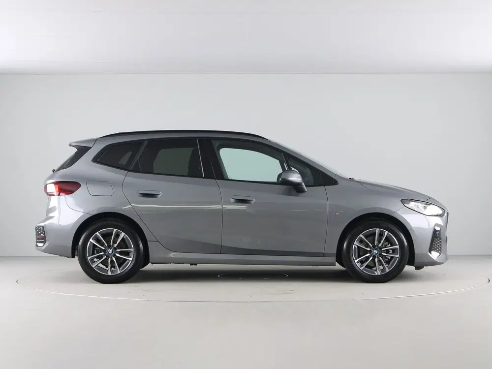 BMW 2-serie 220i Active Tourer M-Sport (bj 2025 uit 2025, foto 8