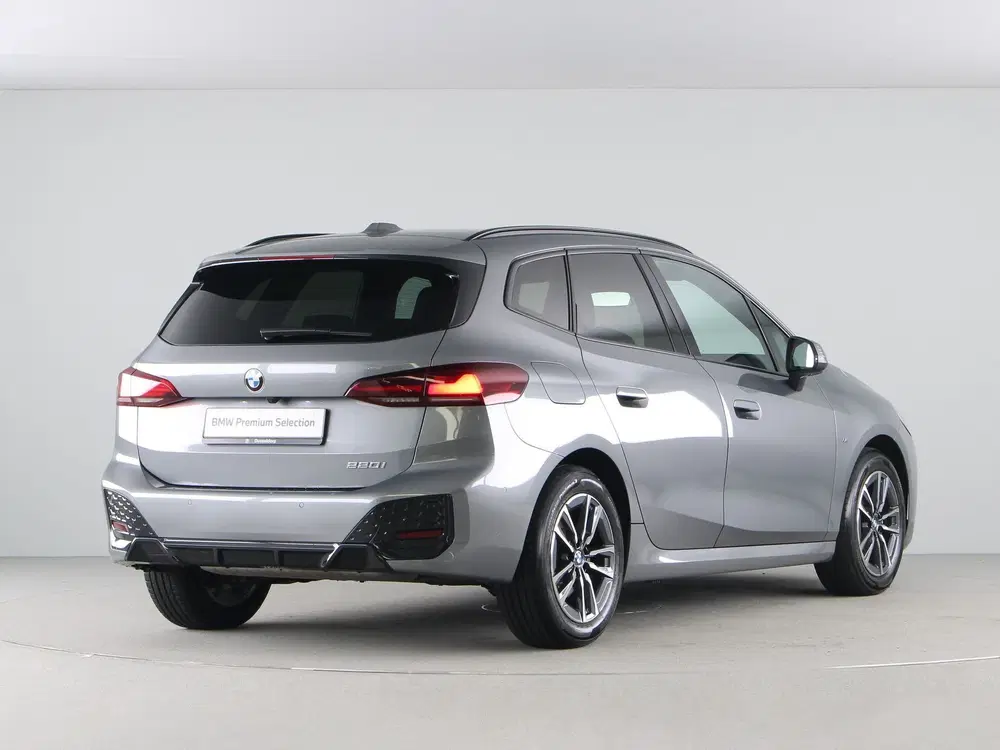 BMW 2-serie 220i Active Tourer M-Sport (bj 2025 uit 2025, foto 9