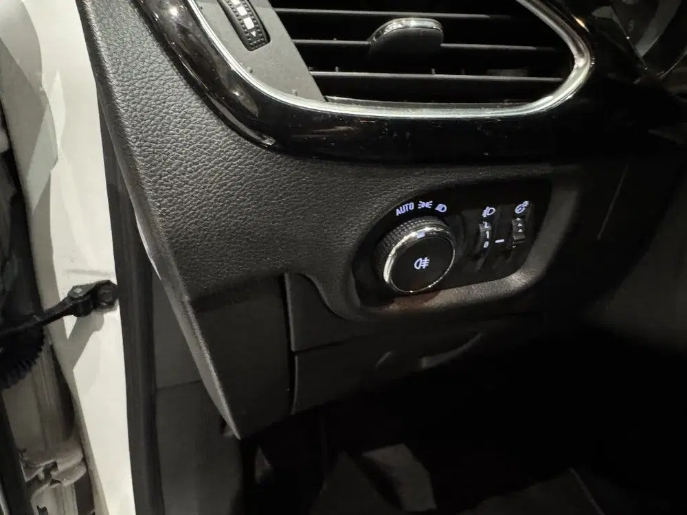 Opel Astra 1.2 Design & Tech uit 2022, foto 8