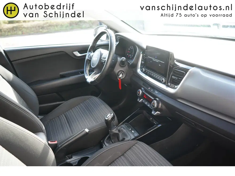 Kia Stonic 1.0 T-GDi MHEV DYNAMICLINE TWO TONE ORIGIN uit 2022, foto 14