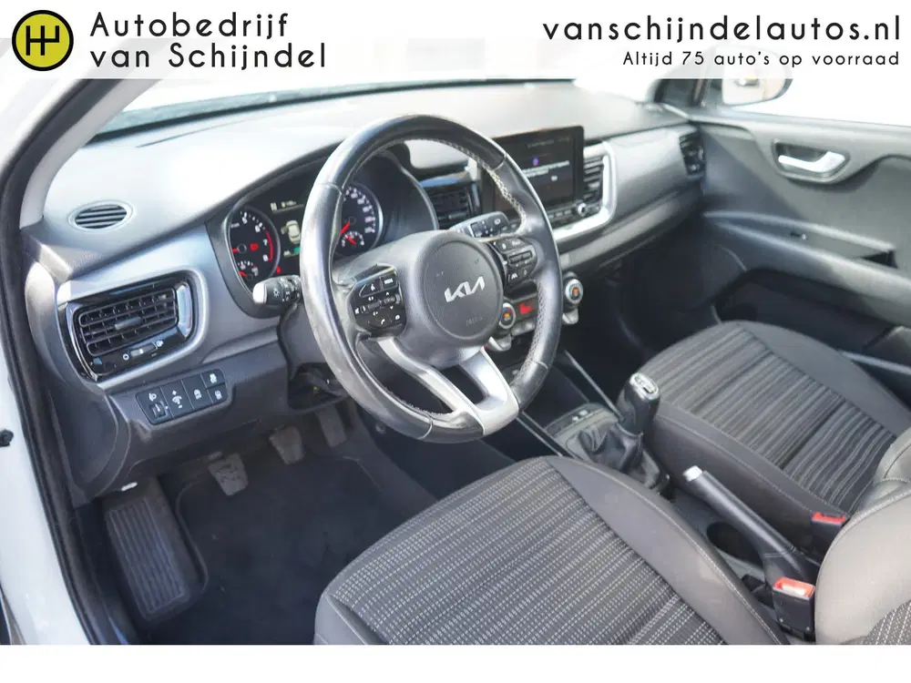 Kia Stonic 1.0 T-GDi MHEV DYNAMICLINE TWO TONE ORIGIN uit 2022, foto 15